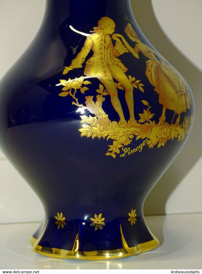 *GRAND VASE PORCELAINE de LIMOGES BLEU de FOUR MARQUIS MARQUISE dorés LOURDES E