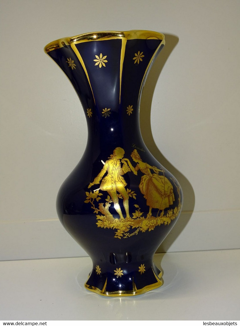 *GRAND VASE PORCELAINE de LIMOGES BLEU de FOUR MARQUIS MARQUISE dorés LOURDES E