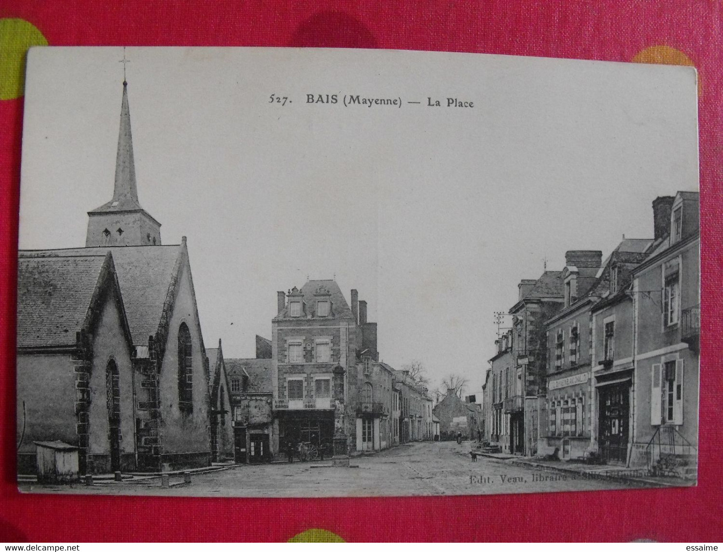 Carte Postale Mayenne. Bais. La Place. Commerces église - Bais