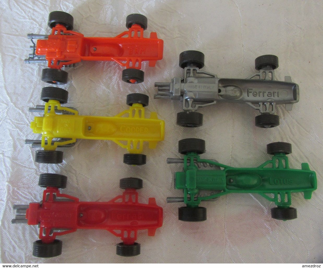 5 Voitures Miniatures En Plastique - Publicité (peut être Bonux)  (4) Ferrari Lotus BRM Cooper - Reclame - Alle Merken