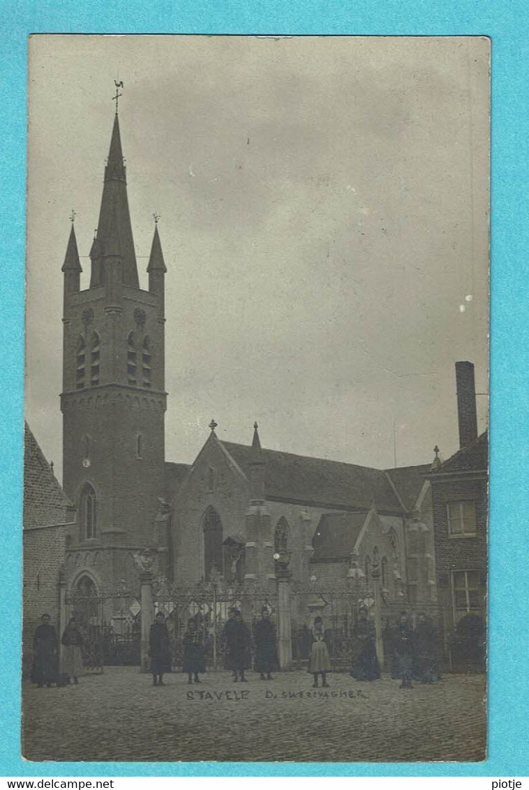 * Stavele - Alveringem (West Vlaanderen) * (Carte Photo - Fotokaart - D. Swertvagher) Animée, Kerk, Church, église, Old - Alveringem