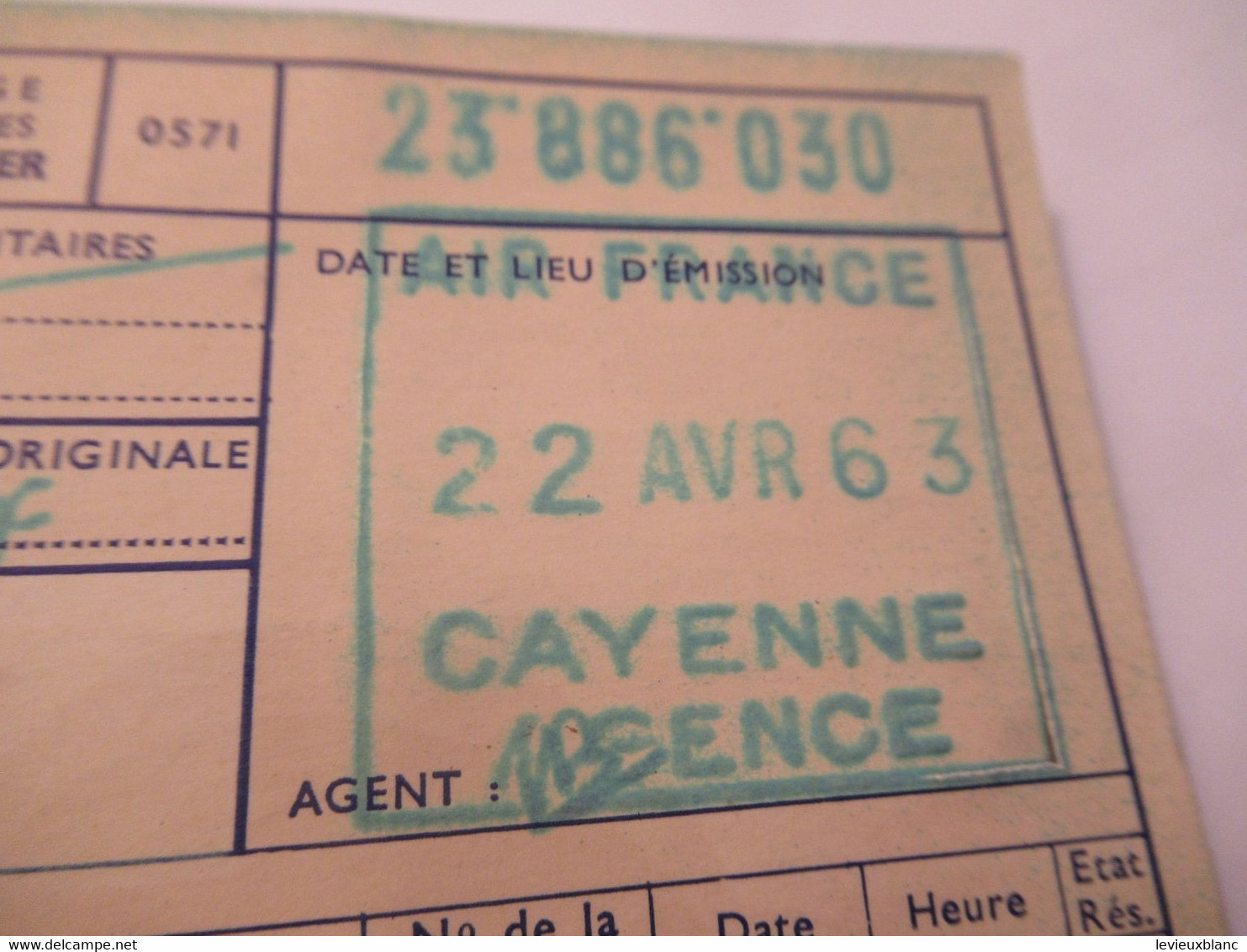 Aviation Commerciale/ AIR-FRANCE/Billet D'Avion/Spécial Militaire/CAYENNE-FORT De FRANCE / Renaudin/1963           BIAV3 - Cartes D'embarquement