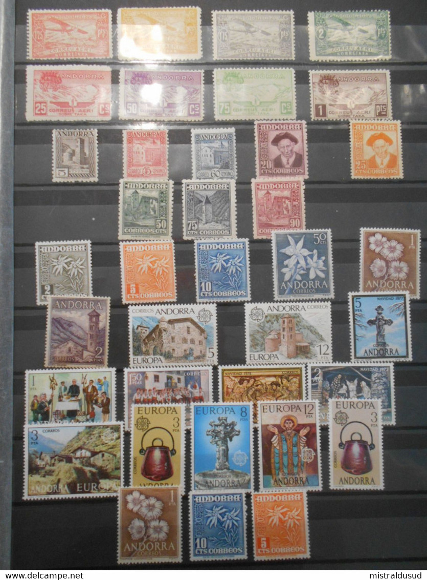 Andorre Espagnol Collection , 35 Timbres Neufs ( Avec Et Sans Charniere) - Verzamelingen