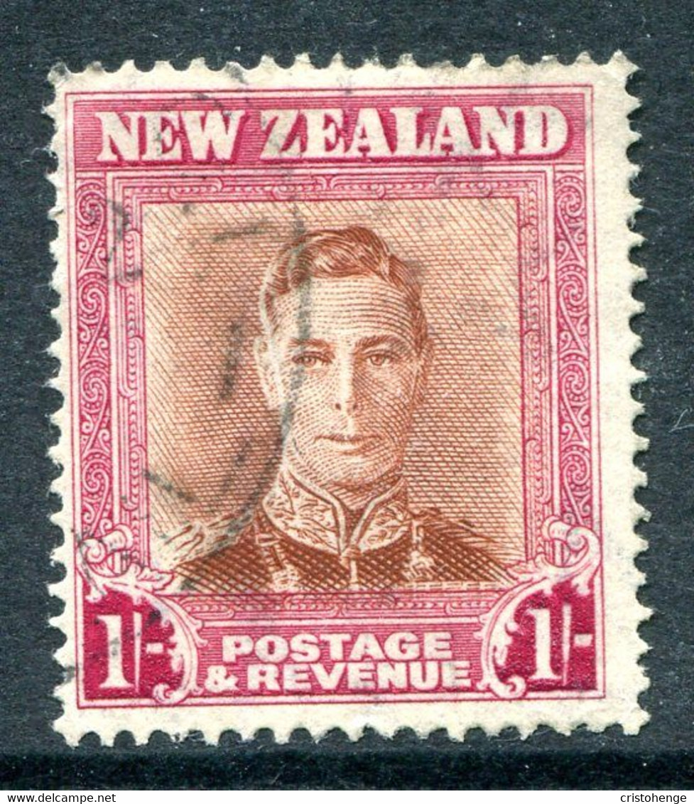 New Zealand 1947-52 King George VI Definitives - 1/- Brown & Carmine - Plate 2 - Wmk. Upright Used (SG 686c) - Gebruikt