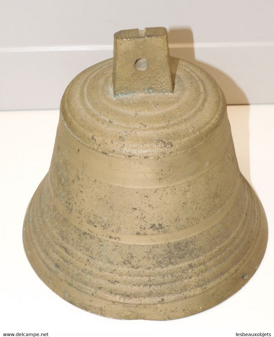 *BELLE ANCIENNE GRANDE CLOCHE BRONZE BELL PORTE D'ENTREE SONNETTE DECO CHALET    E - Campanas