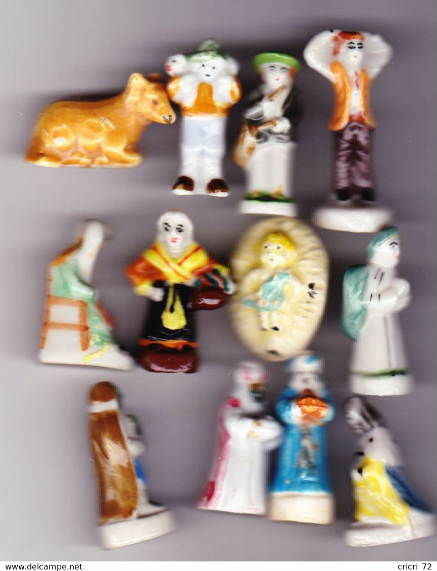 12 Fèves Pour Un Envoi En France Frais D'expédition Gratuits Céramique Creche Avec Santons Jésus Rois Mages Ange Boeuf.. - Olds