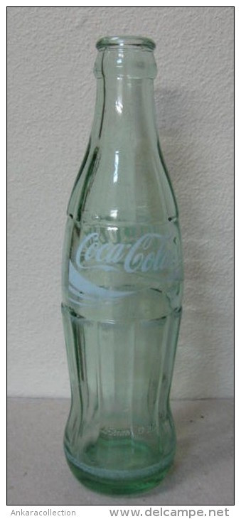 AC - COCA COLA EMPTY GLASS BOTTLE # 3 FROM TURKEY - Bouteilles