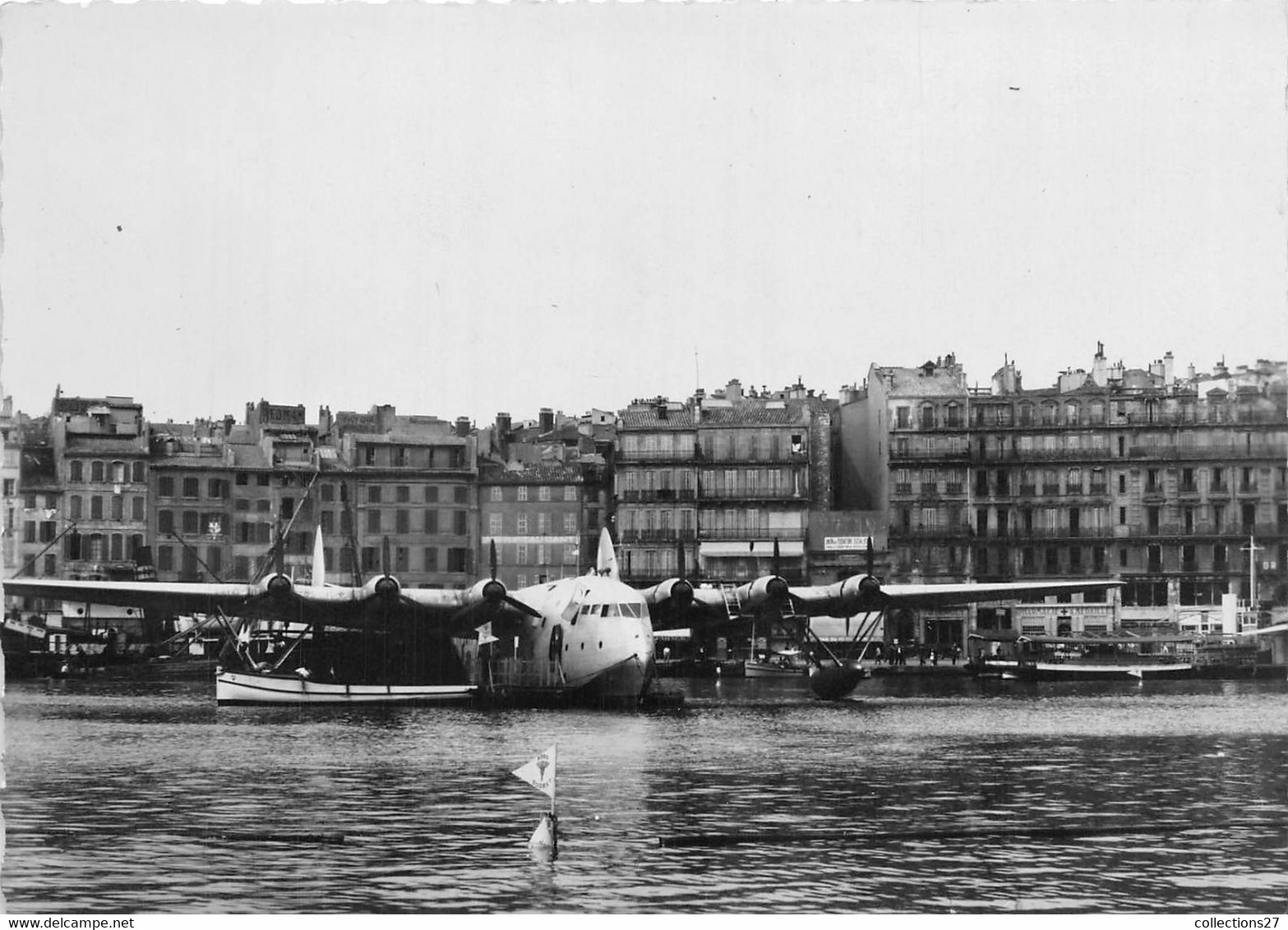 13-MARIGNANE- AEROPORT-HYDRAVION GEANT S . E 200 DANS LE PORT DE MARSEILLE - Marignane