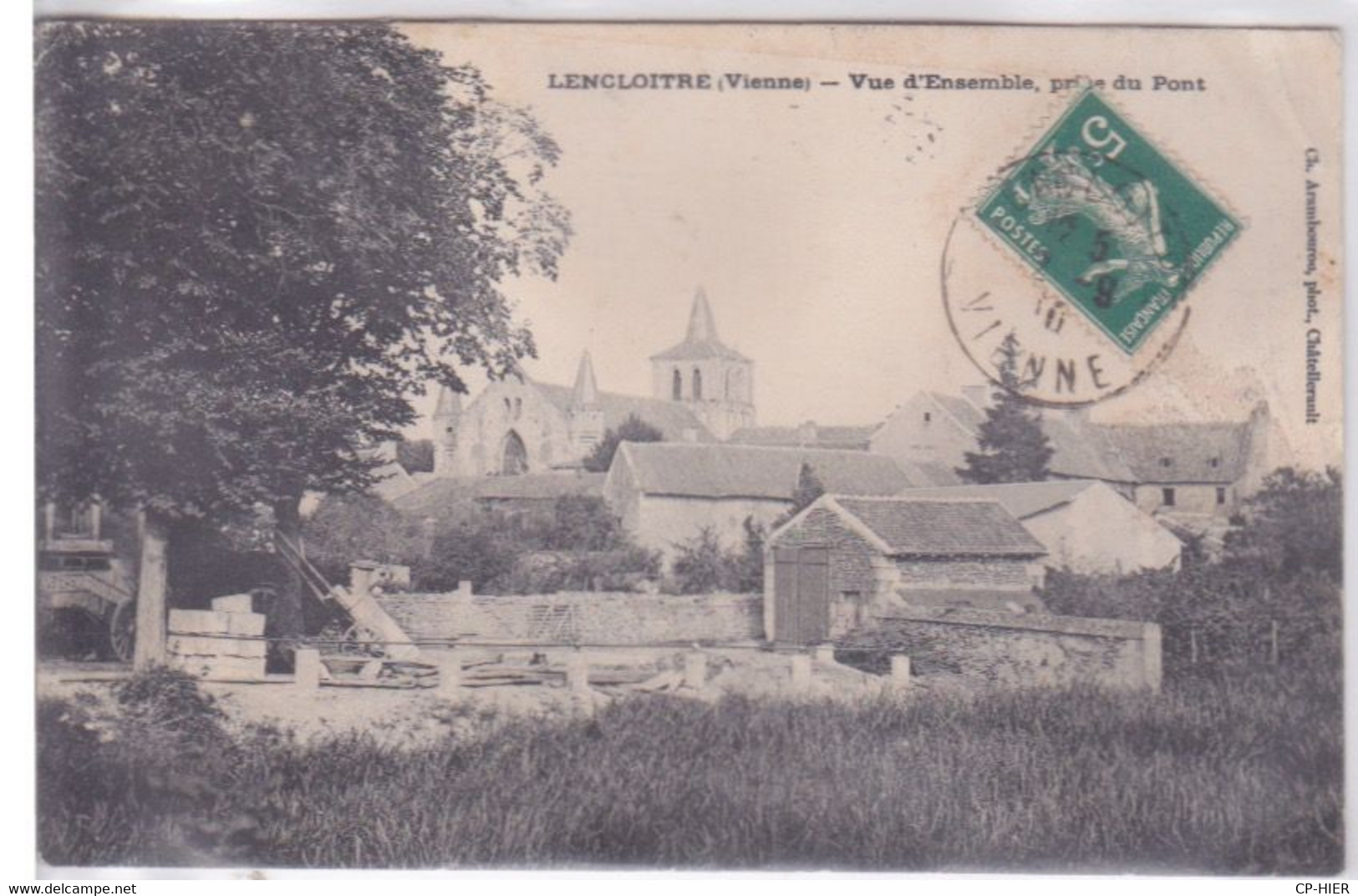 86 - LENCLOITRE - VIENNE - VUE D'ENSEMBLE PRISE DU PONT - Lencloitre