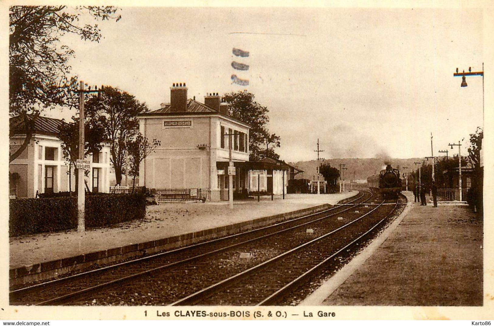 Les Clayes Sous Bois * La Gare * Arrivée Train Locomotive Machine * Ligne Chemin De Fer Yvelines - Les Clayes Sous Bois