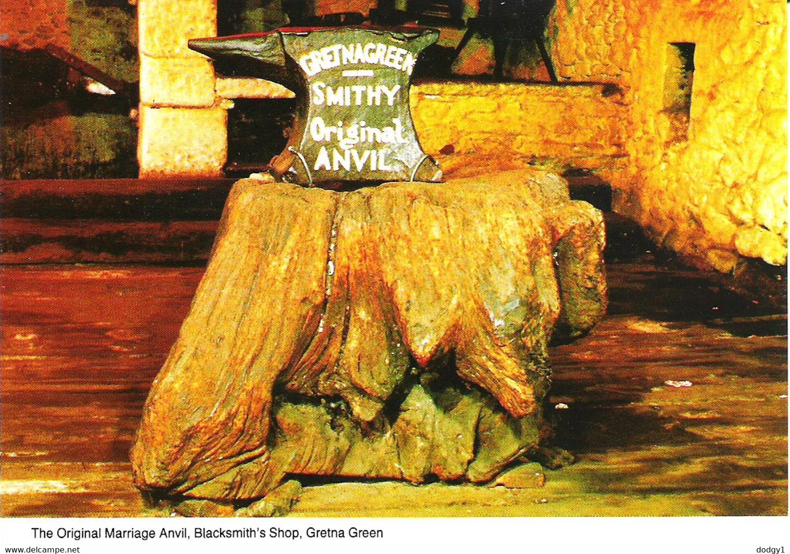 THE ORIGINAL ANVIL, GRETNA GREEN, DUMFRIES, SCOTLAND. UNUSED  POSTCARD Lg6 - Dumfriesshire