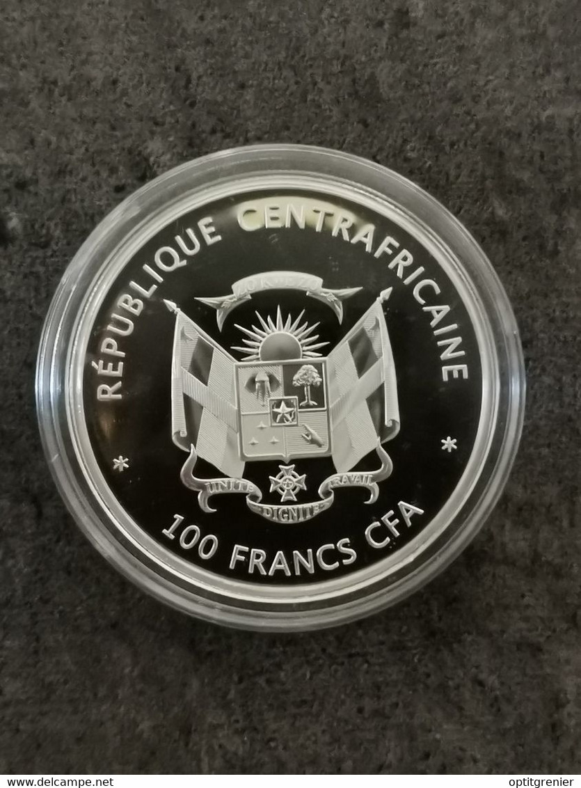 100 FRANCS CFA 2015 WWF OURS BLANC 5 000 EX. REPUBLIQUE CENTRAFRICAINE / CAPSULE - Centrafricaine (République)