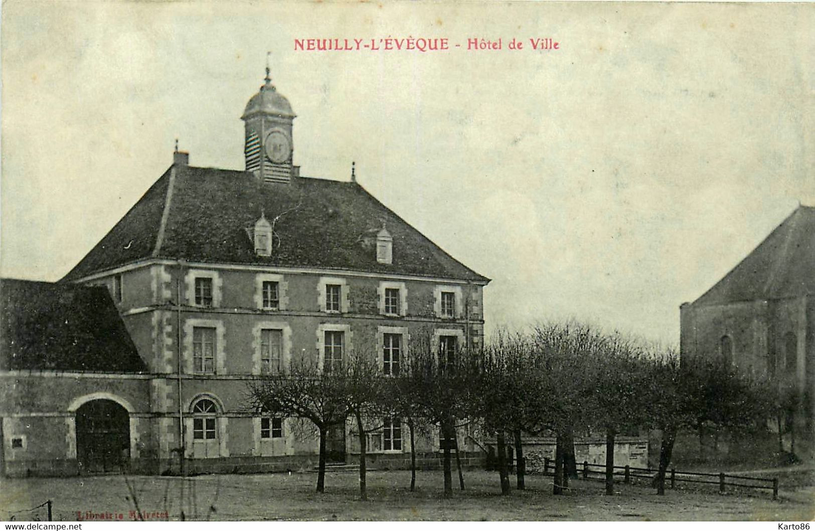 Neuilly L'évêque * Place Et Hôtel De Ville - Neuilly L'Eveque