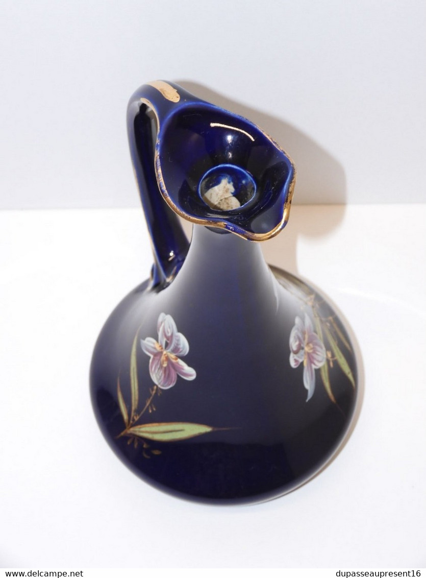 *VASE AIGUIERE PORCELAINE BLEU de FOUR ORCHIDEES EMAILLEES XXe déco émail  E