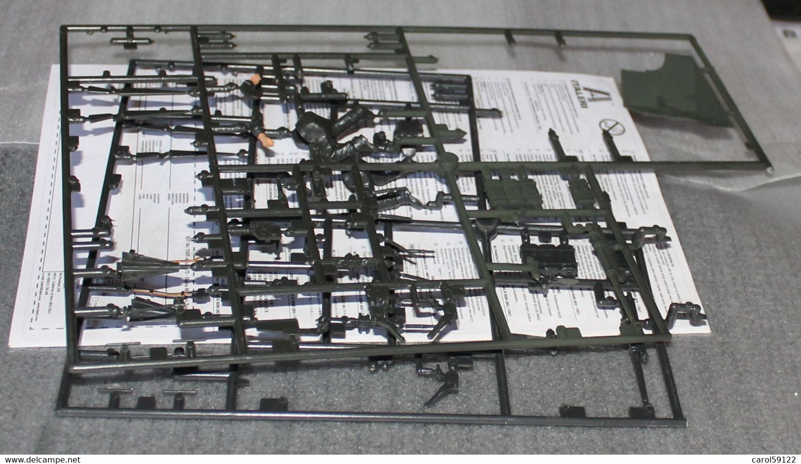 ITALERI LOT GRAPPES DODGE M6 ET PERSONNAGES - Leger