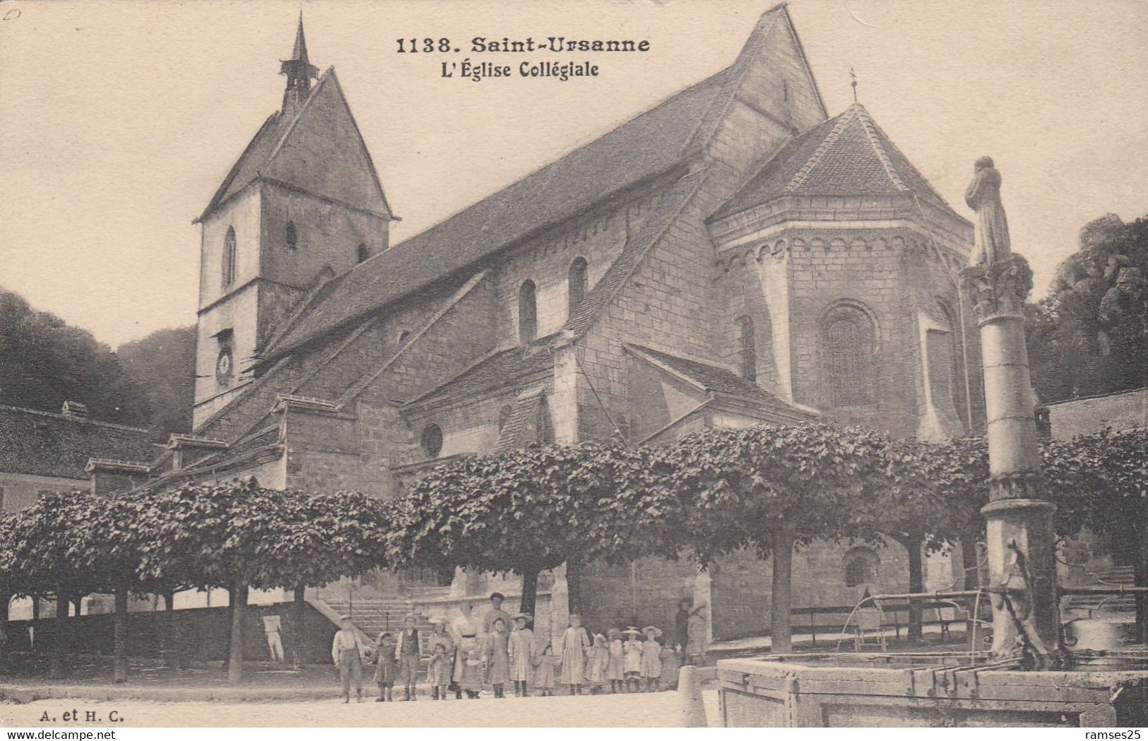 (227)  CPA   Saint Ursanne  église Collégiale - Saint-Ursanne