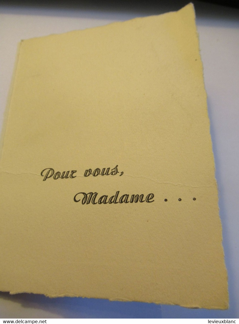 Petite Carte Bristol Publicitaire à 2 Volets / "Pour Vous Madame"/ Charlotte DUBOURG/Vers 1950-60      PARF239 - Other & Unclassified