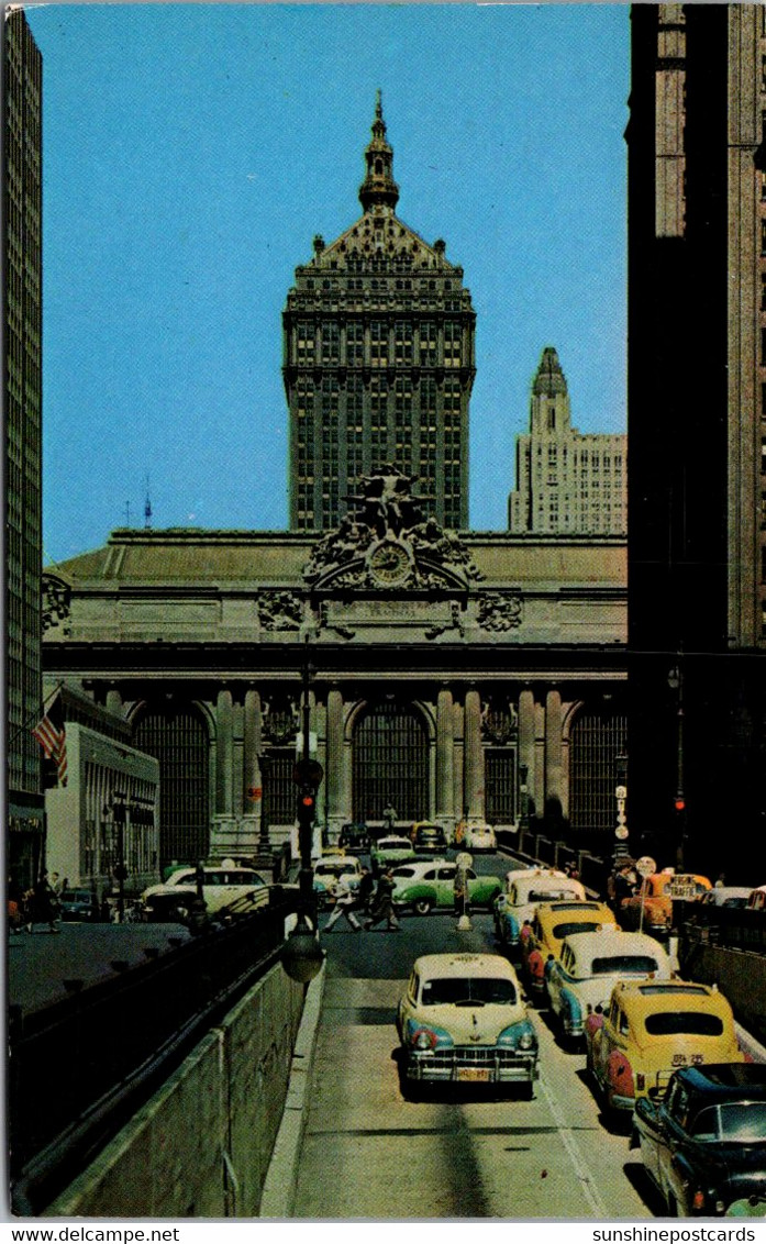 New York City Traffic On Ramp In Front Of GRand Central Terminal 1962 - Grand Central Terminal