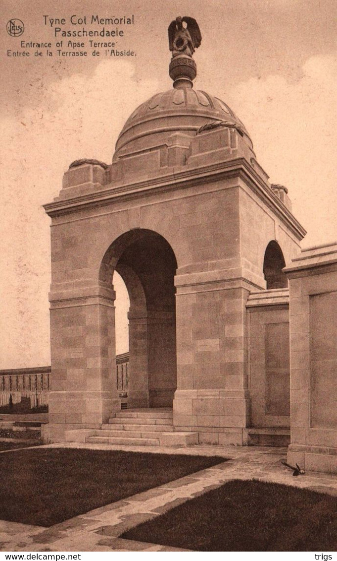 Passchendaele (Tyne Cot Cemetery And Memorial) - Entrance Of Apse Terrace - Zonnebeke