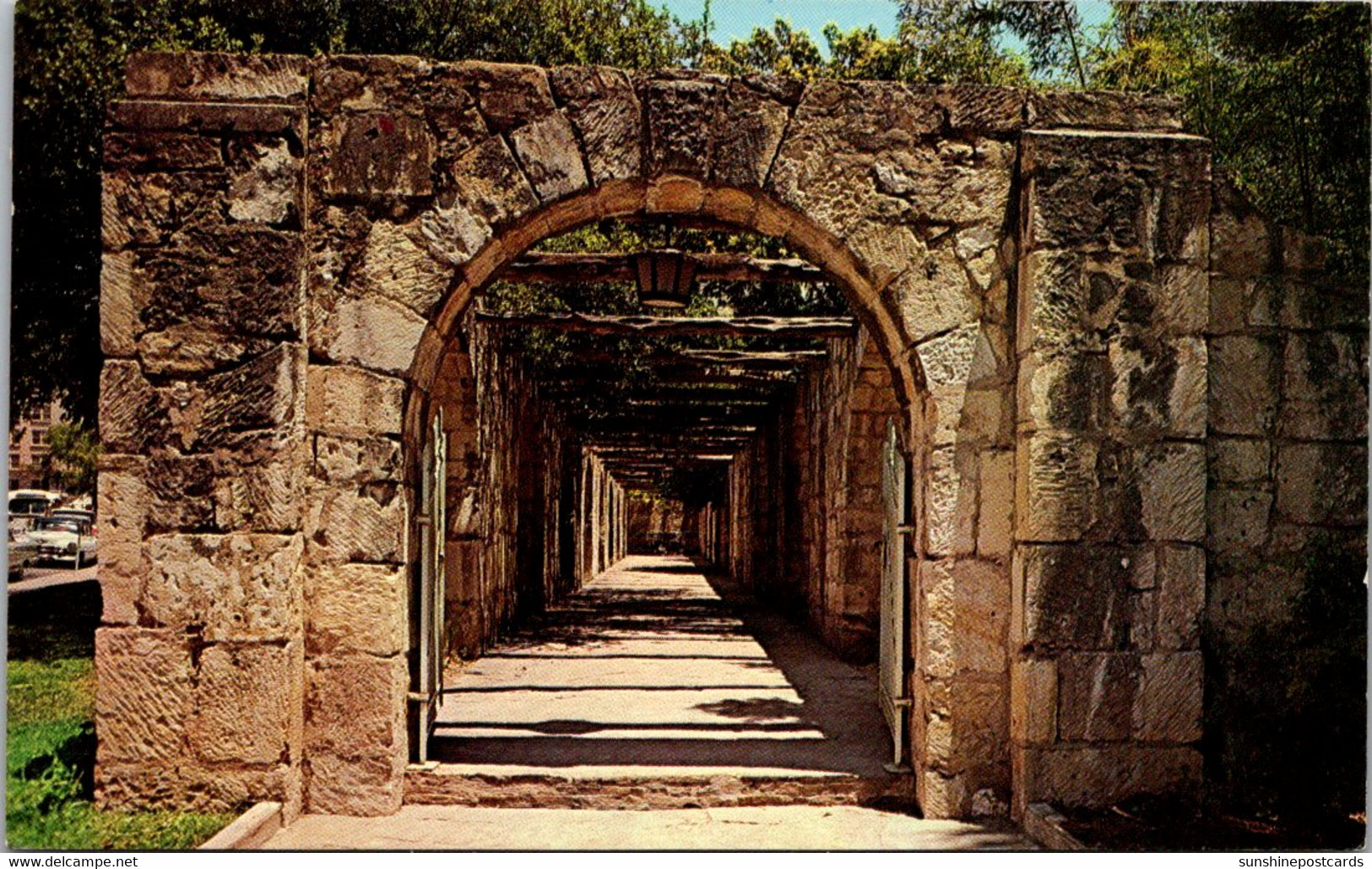 Texas San Antonio Patio At The Alamo - San Antonio