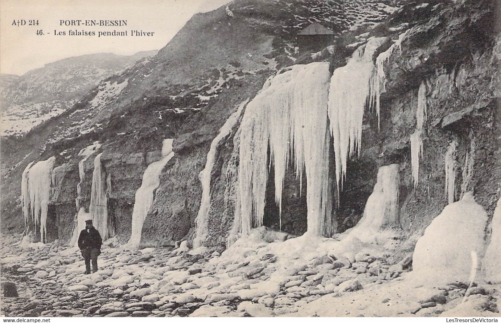 CPA - 14 - PORT EN BESSIN - Les Falaises Pendant L'hiver - A DUBOSQ Edit COMMES - Port-en-Bessin-Huppain