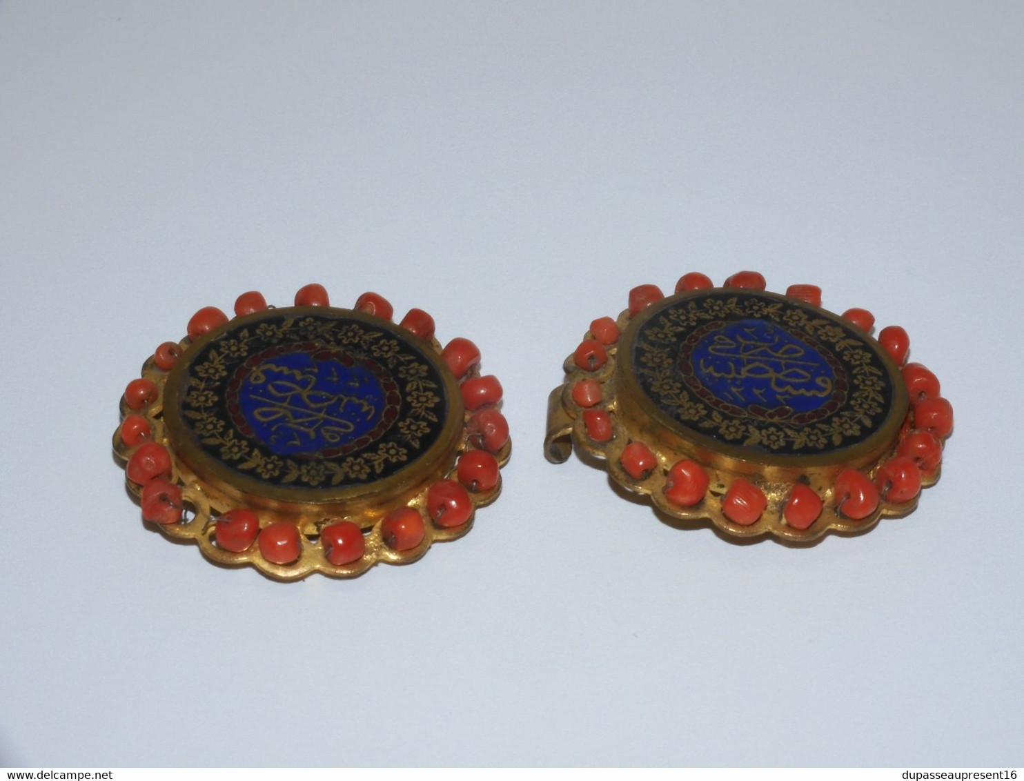 *BELLES BOUCLES de CAPE Tour perles CORAIL EMAUX CALLIGRAPHIE ORIENTALE BIJOU   E