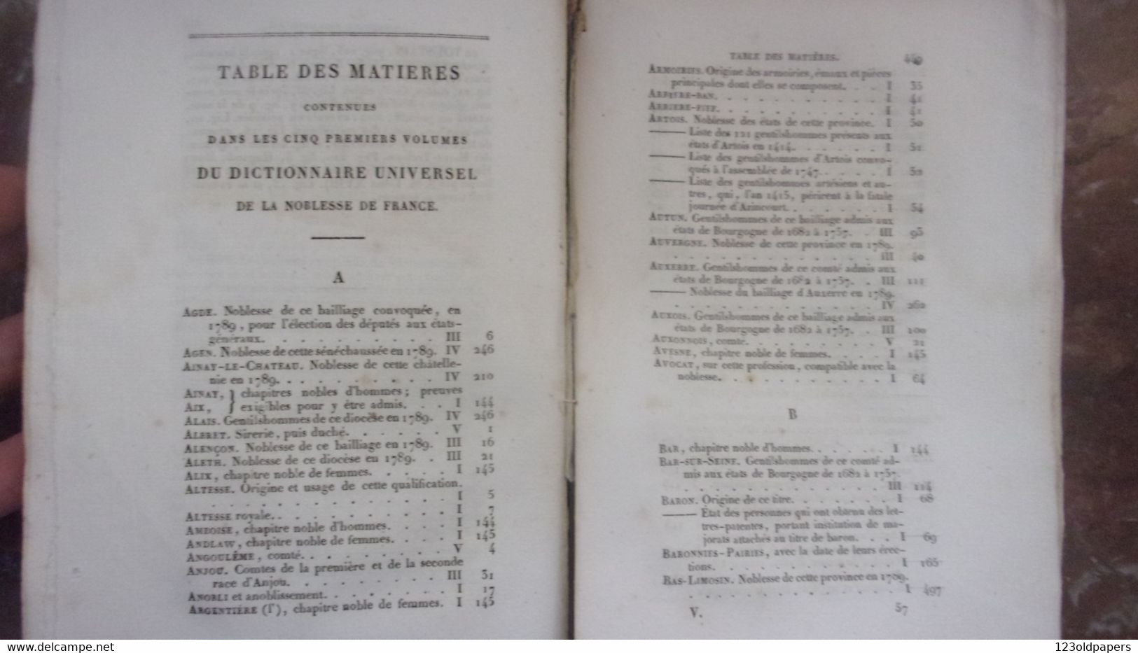 1820/1822 RARE  E0 5 VOL COMPLETS DICTIONNAIRE UNIVERSEL DE LA NOBLESSE DE FRANCE M DE COURCELLES ROYAUTE