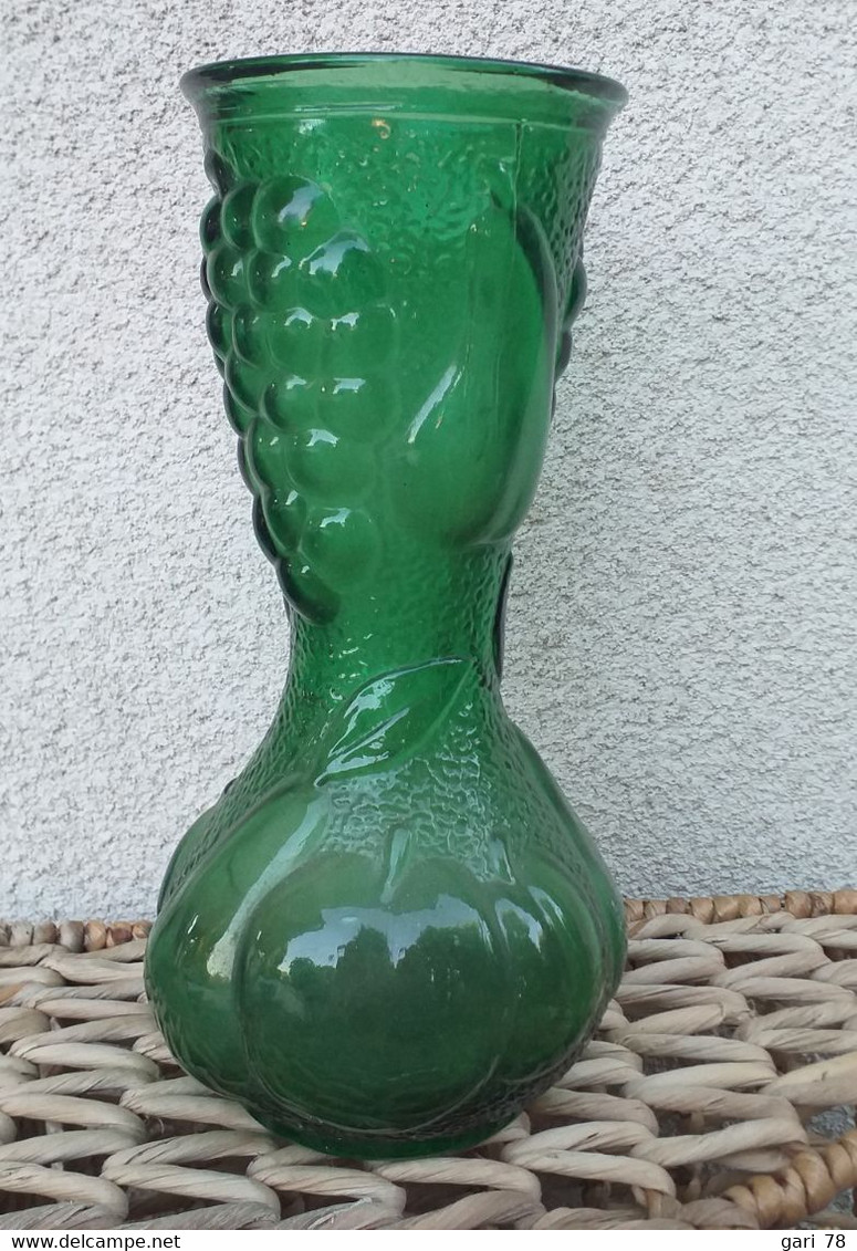 VASE En Verre, Avec Motifs De Fruits -  VINTAGE - ITALIE - Hauteur 25.5 Cm - Vases