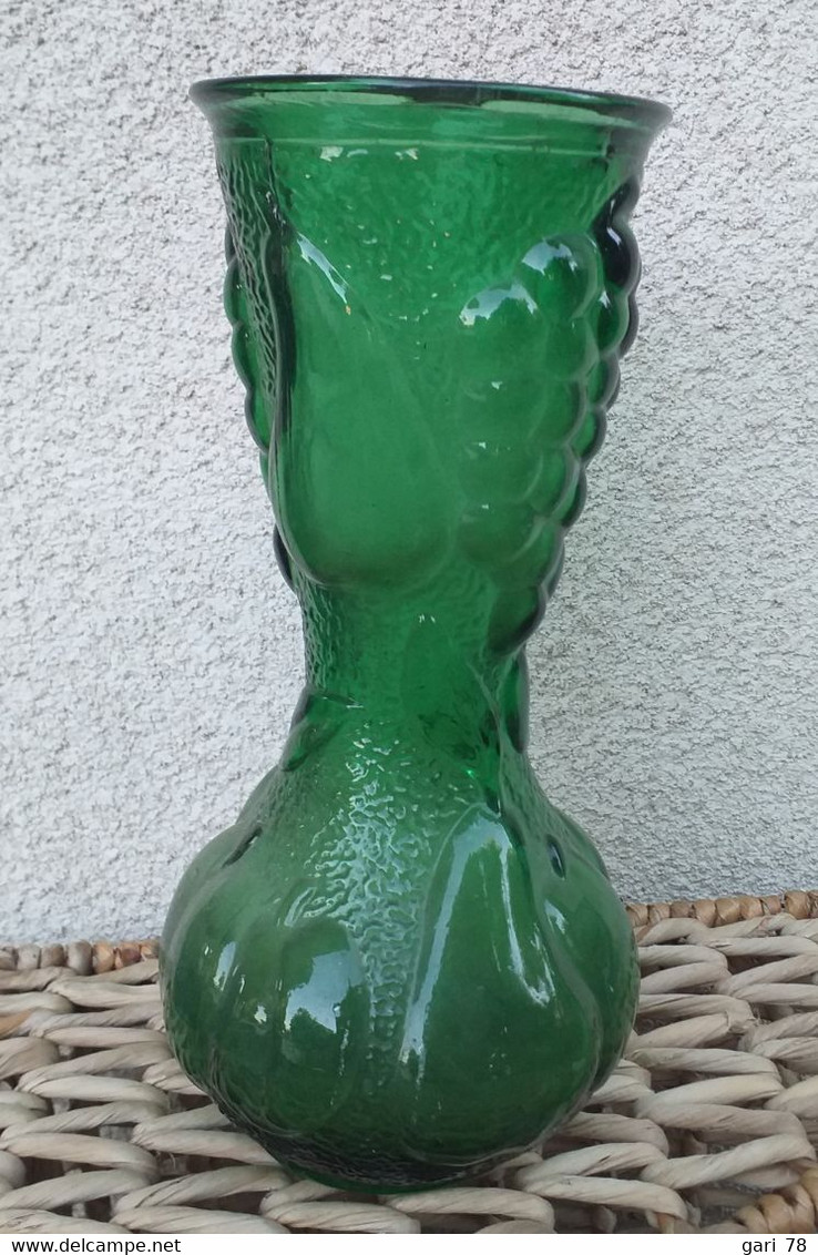 VASE En Verre, Avec Motifs De Fruits -  VINTAGE - ITALIE - Hauteur 25.5 Cm - Vases