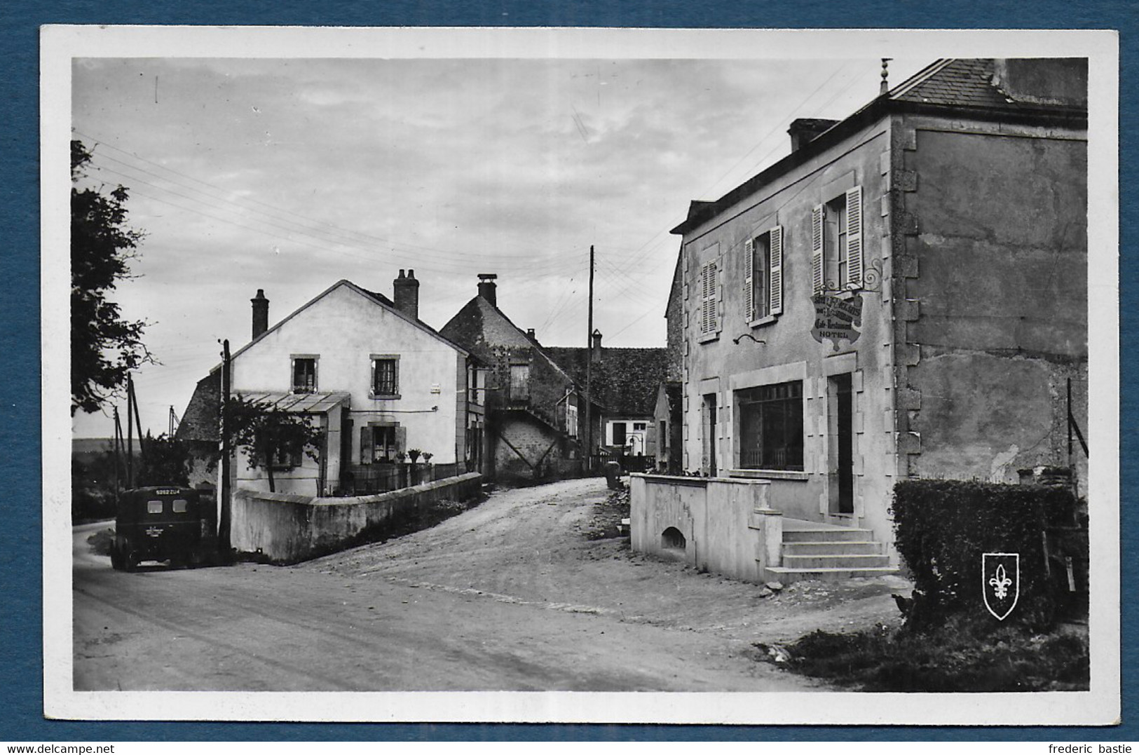 BAZOCHES - Poste Et Relais De Vauban  - Format Cpa - Bazoches