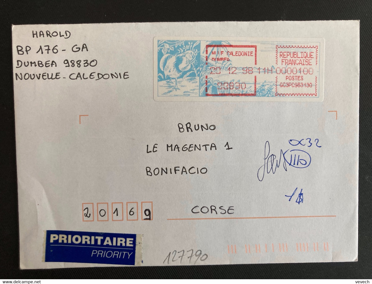 LETTRE Par Avion Pour La CORSE VIGNETTE GC à 0000100 Du 20 12 98 DUMBEA - Cartas & Documentos