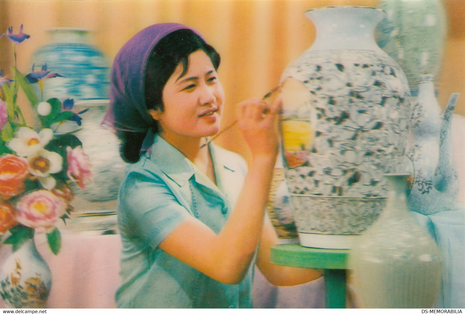 North Korea - Korean Woman Making Ceramics Pottery 3 D Dimensional Postcard - Korea (Noord)