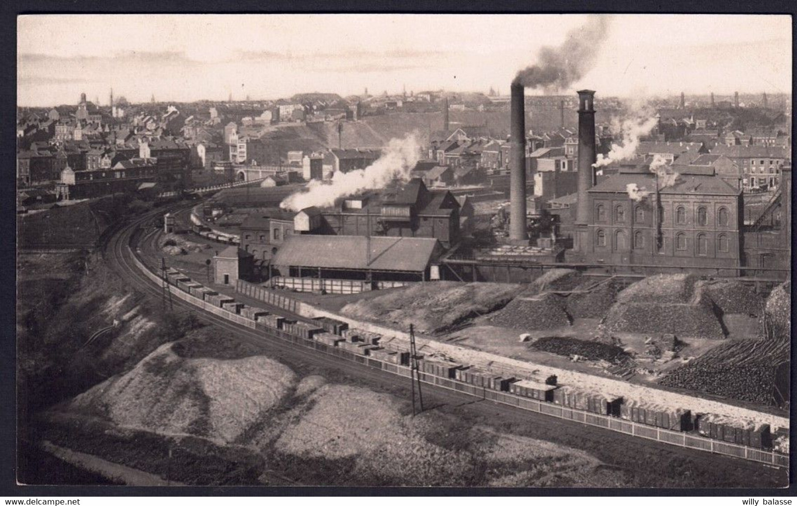 +++ Photo Carte - CHARLEROI - Image Renversée - Fosses Sacré Madame, Ste Barbe - Panorama Ville Haute  // - Charleroi