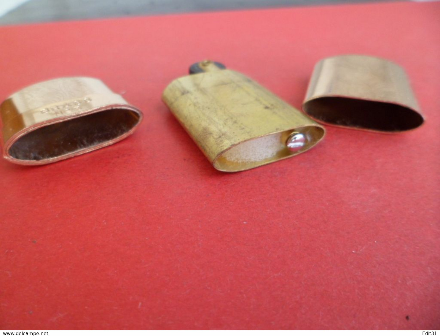 Briquet Ancien Brass N°5 à ESSENCE - PETROL LIGHTER - BENZINE AANSTEKER - étui cuir - manque essence