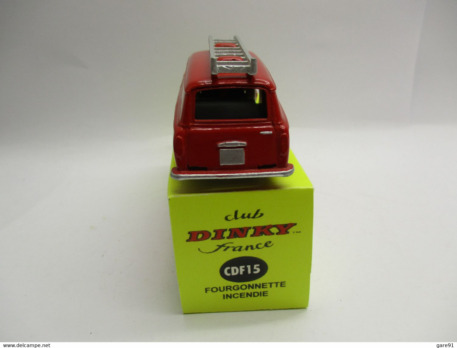 CLUB DINKY  Peugeot 403 Incendie - Dinky