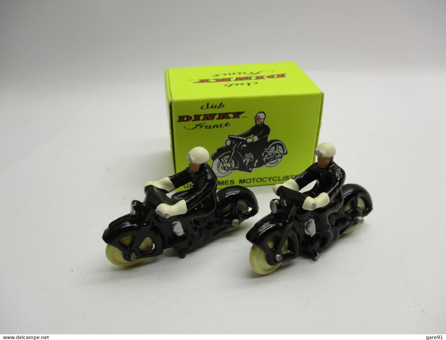 CLUB DINKY  Gendarmes Motocyclistes - Dinky