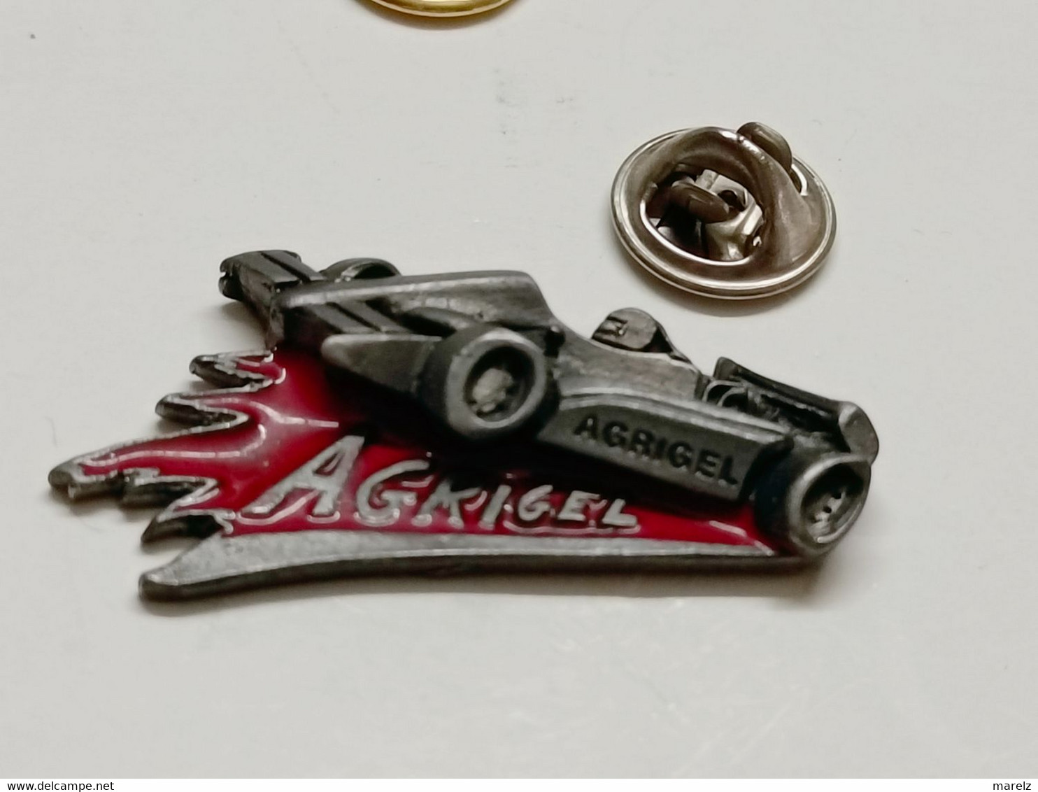 Pin's - Automobile F1 Sponsor Marque AGRIGEL - Pins Formule 1 - Pin Beau RELIEF - F1