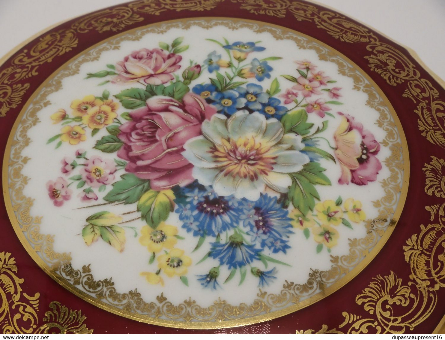 *GROSSE BOITE BONBONNIERE PORCELAINE de LIMOGES RS & Cie décor Rehaussé main   E