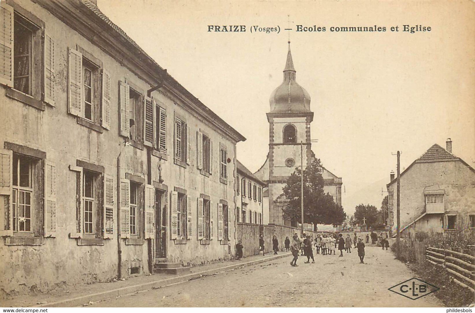 VOSGES  FRAIZE  Ecoles Communales Et église - Fraize