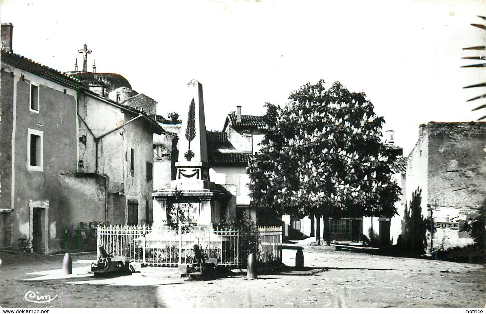 LAUTREC - Place Du Monument Aux Morts. - Lautrec