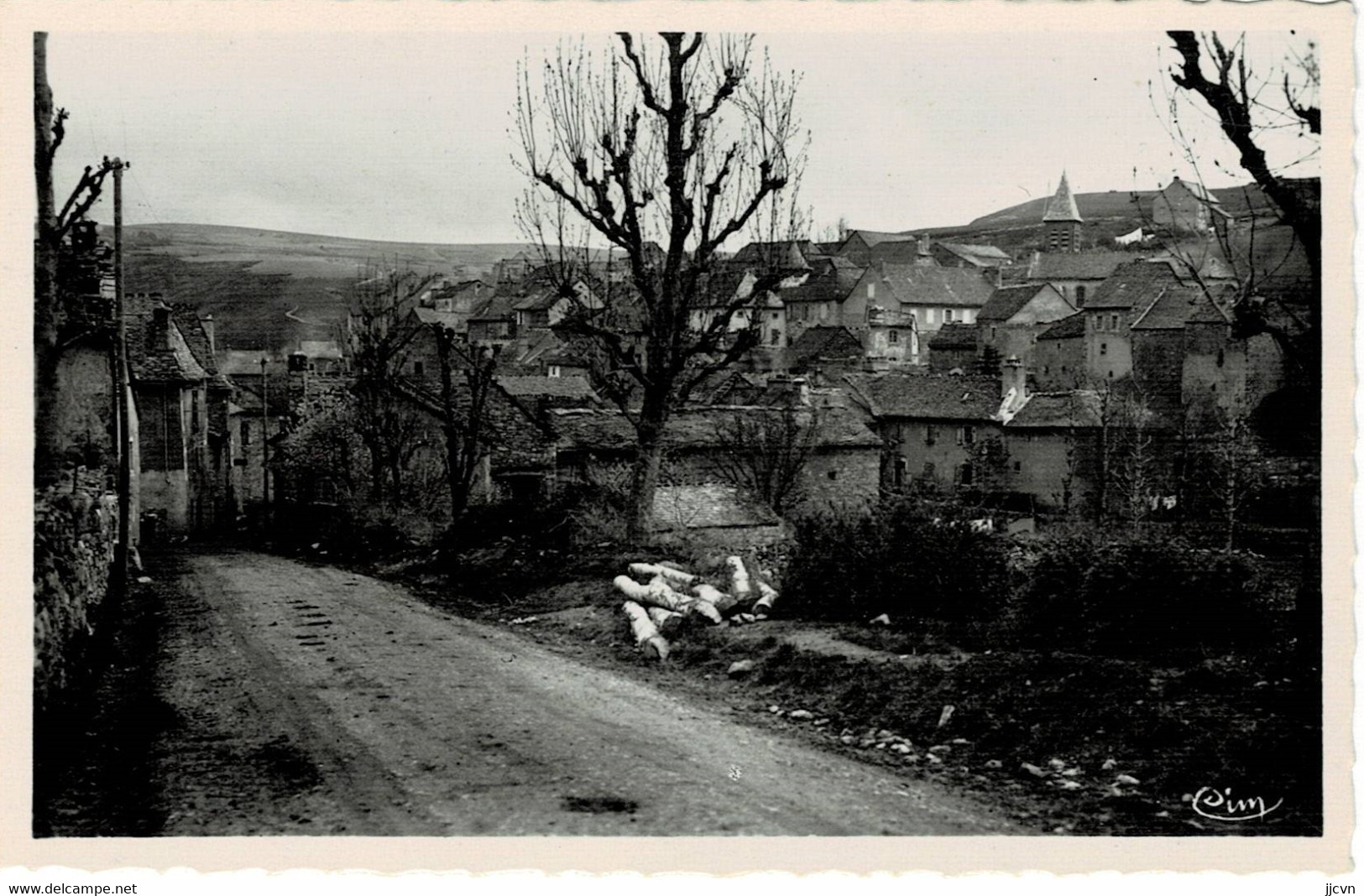 "/"48 - Lozère - Le Bleymard - Avenue Du Mont Lozère - (CPSM) - Le Bleymard