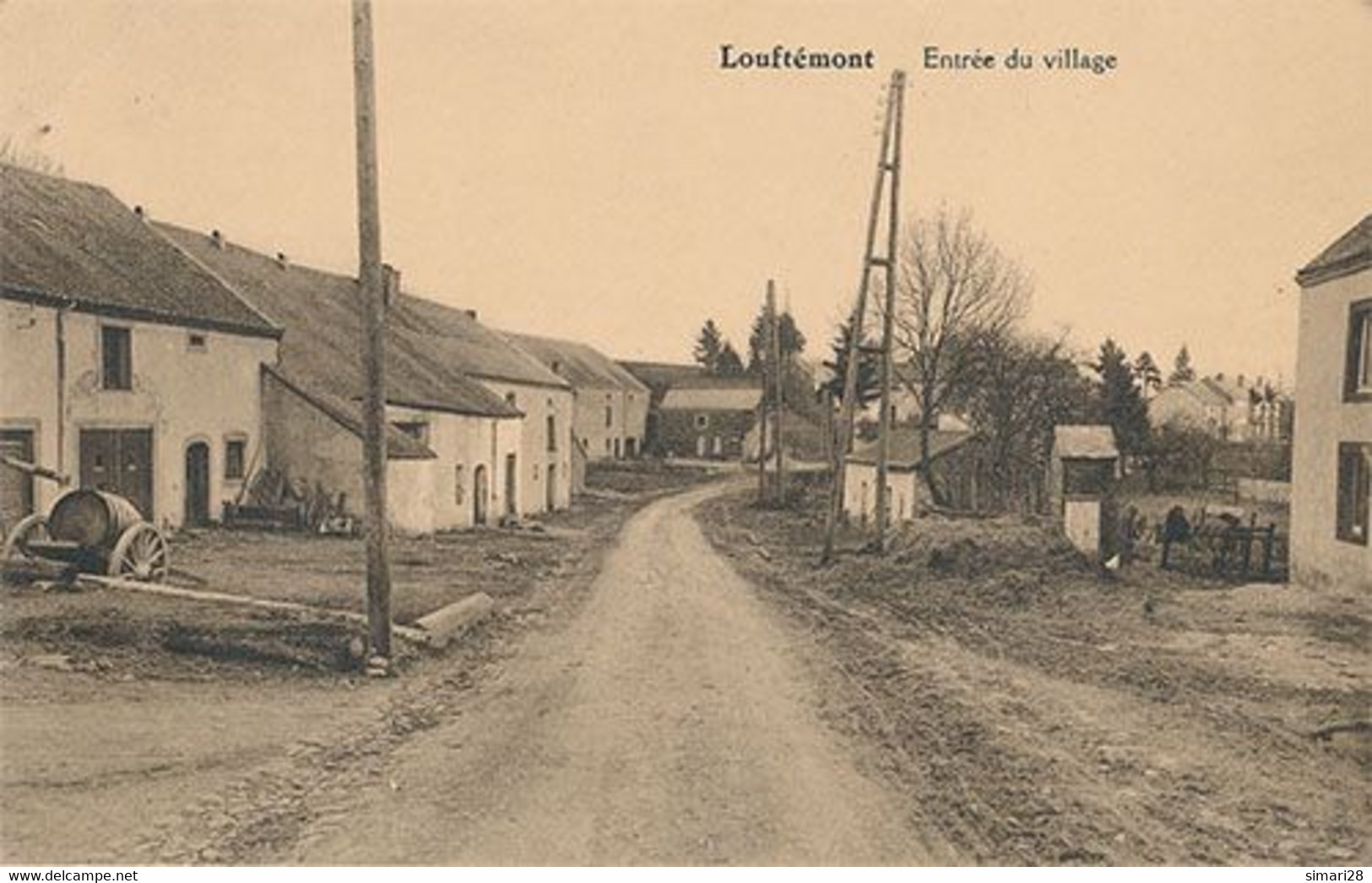 LOUFTEMONT - ENTREE DU VILLAGE - Léglise