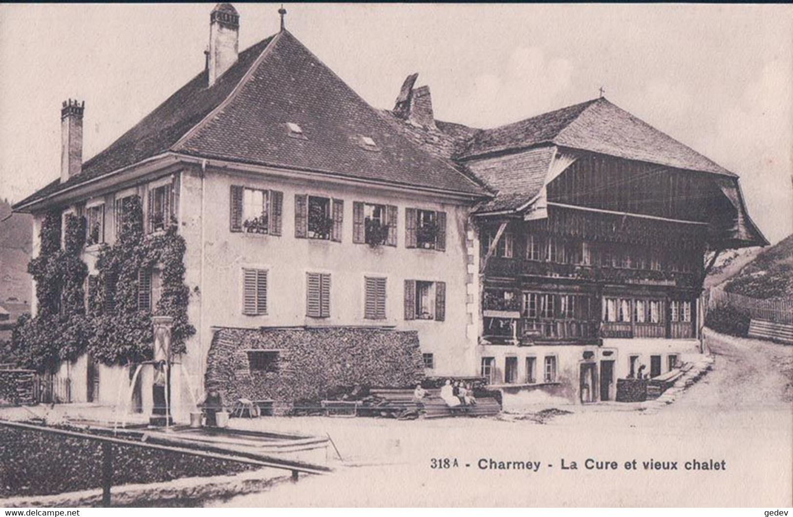 Charmey FR, Cure Et Vieux Chalet (318 A) - Charmey