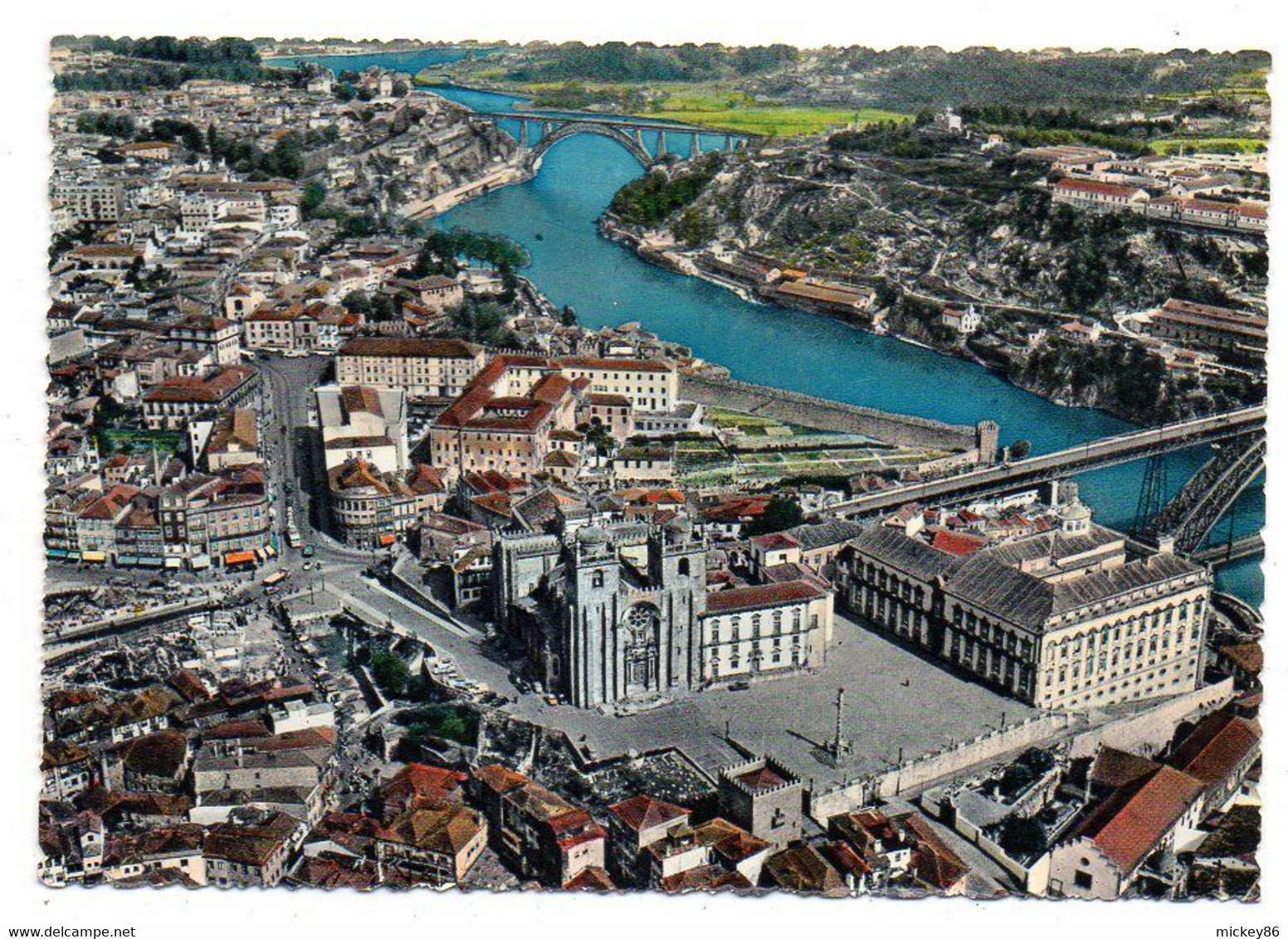 Portugal -- PORTO -- Vue Aérienne  Cathédrale ........à Saisir - Porto