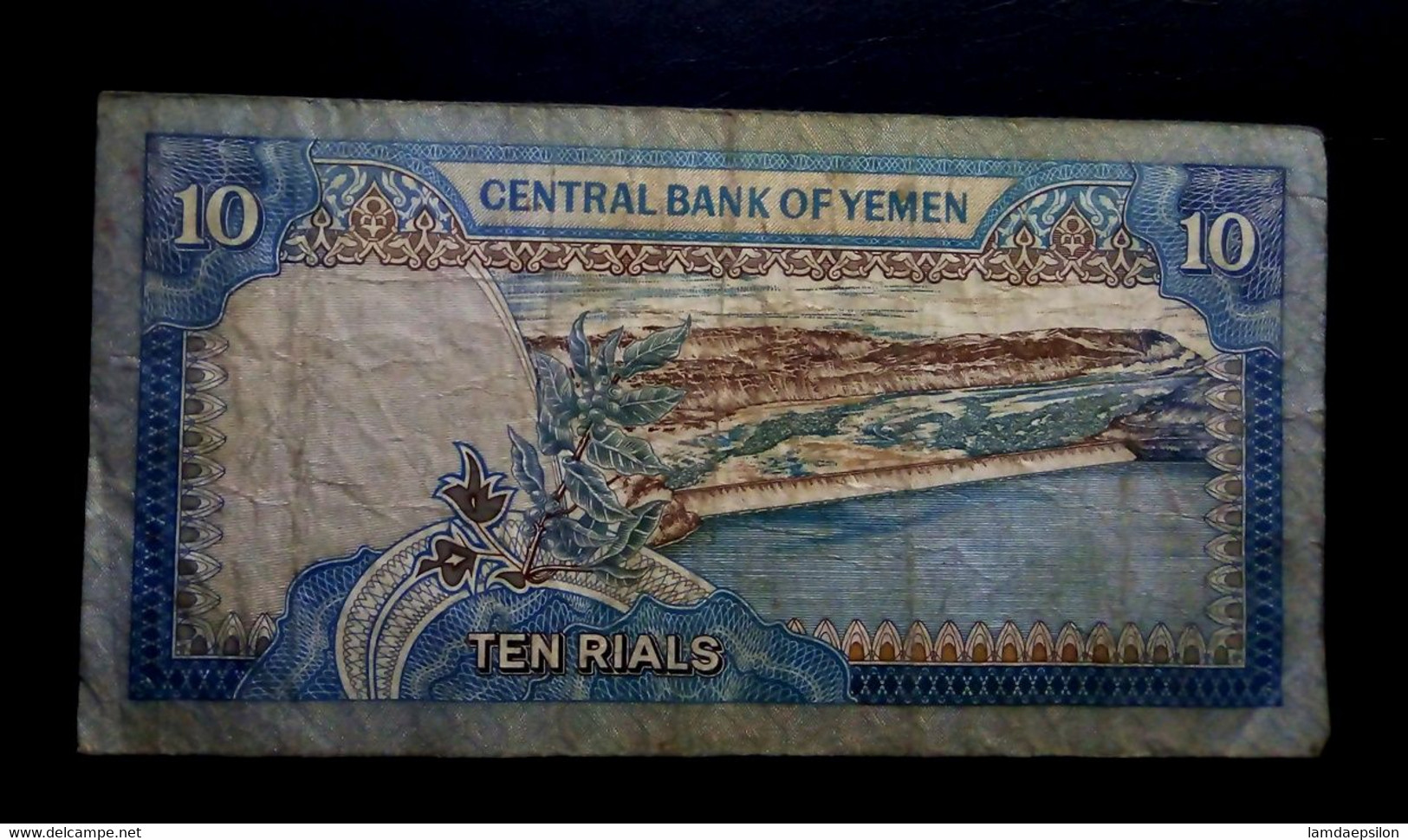 A6   YEMEN   BILLETS DU MONDE    BANKNOTES  10 RIYALS 1990 - Jemen