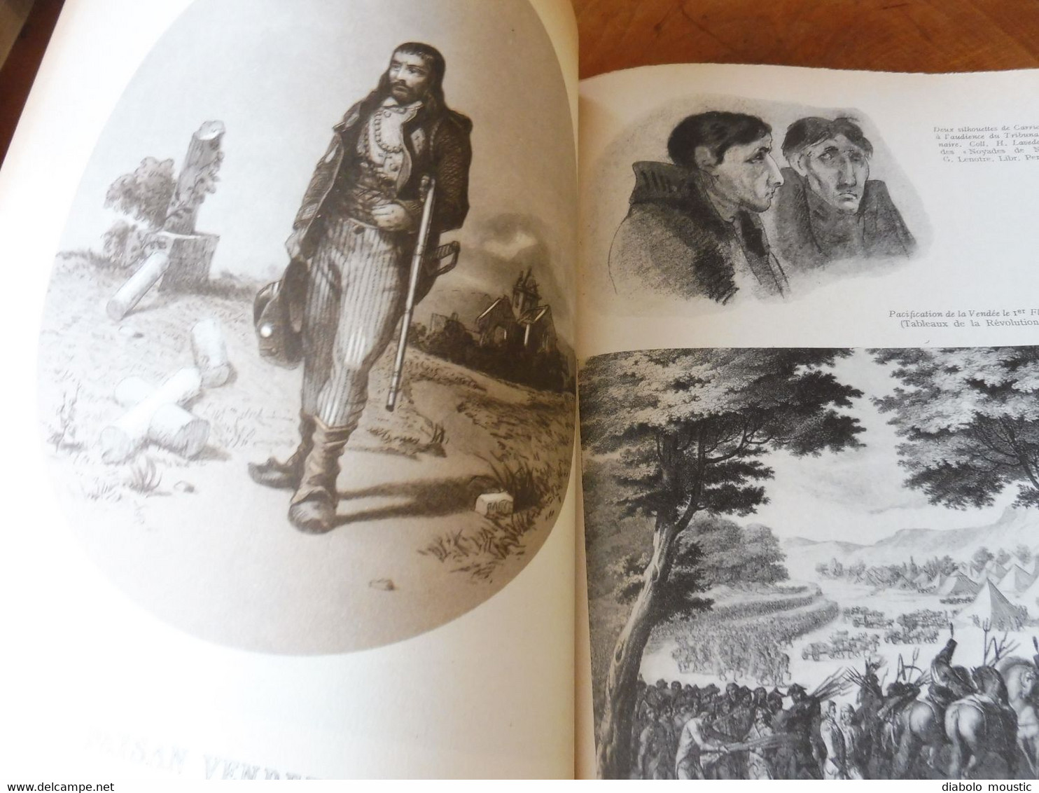 1949  POITOU ( Noirmoutiers , Niort, Poitiers, St- Génévoux, Airvault, Apremont, Etc) ; Arts; Célébrités; Etc