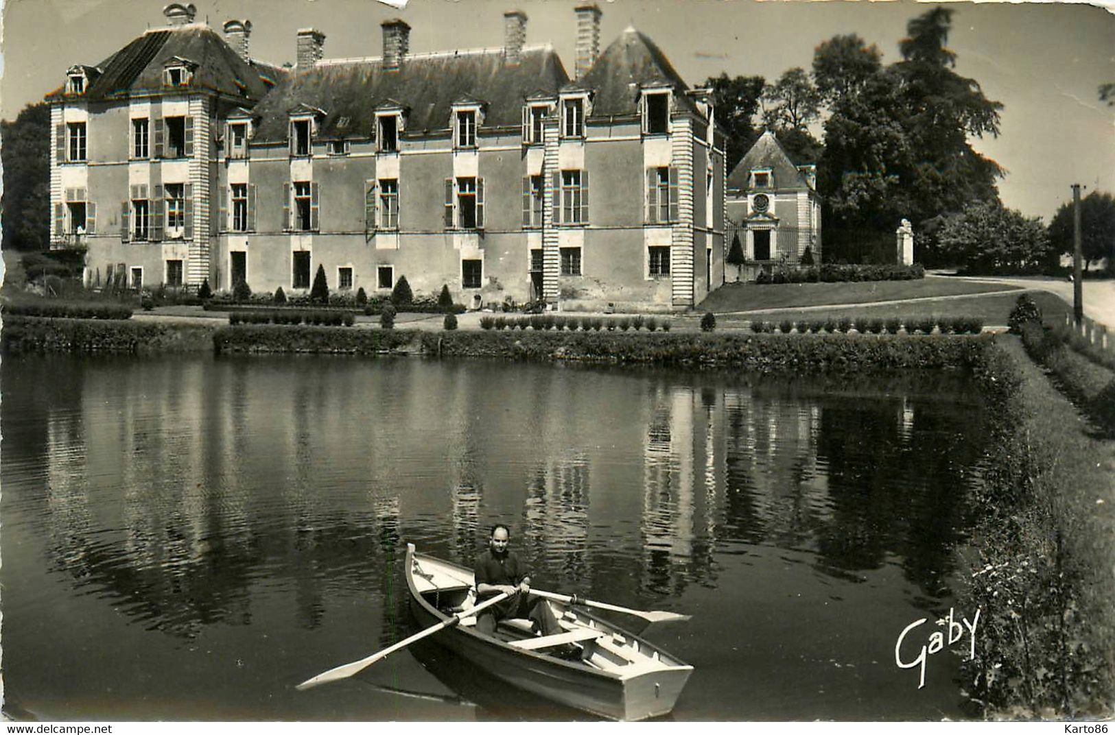 Carquefou * Le Centre Hospitalier Régionale De Nantes * Hôpital De La Seilleraye * Le Château Et L'étang - Carquefou