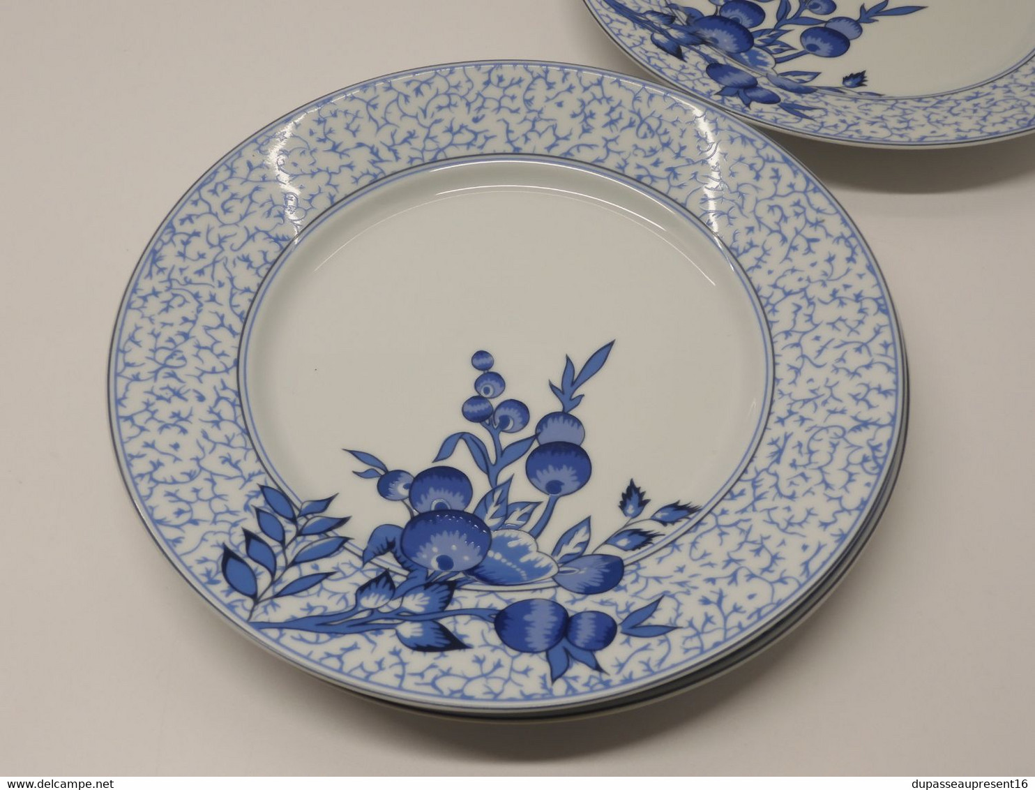 *3 GRANDES ASSIETTES PLATES PORCELAINE LIMOGES PHILIPPE DESHOULIERES BRACIEUX   E - Limoges (FRA)