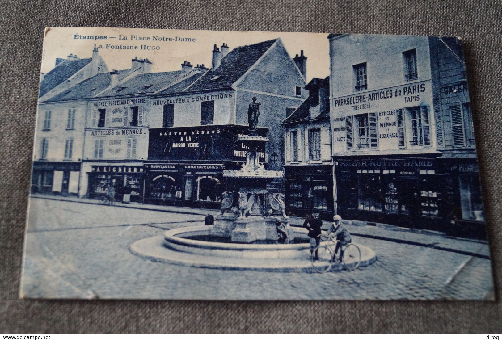 Etampes,1923,place Notre-Dame,commerces,belle Carte Postale Ancienne - Etampes