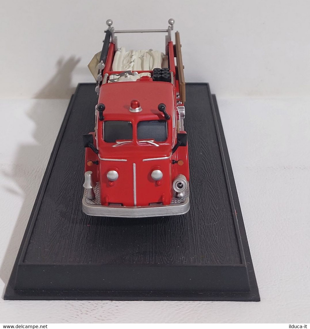 I108814 Ixo Hachette 1/64 - POMPIERS - USA 1950 American La France 700 - Trucks, Buses & Construction